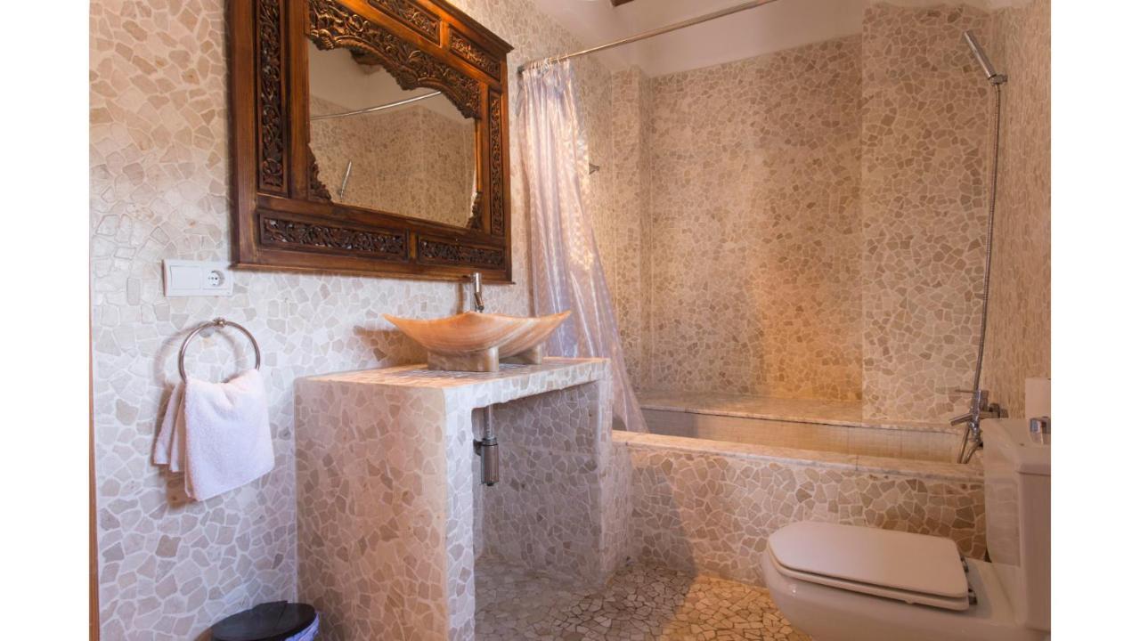 Villa Daniel 5 Mins By Taxi Into Ibiza Town Sant Jordi de ses Salines Екстер'єр фото